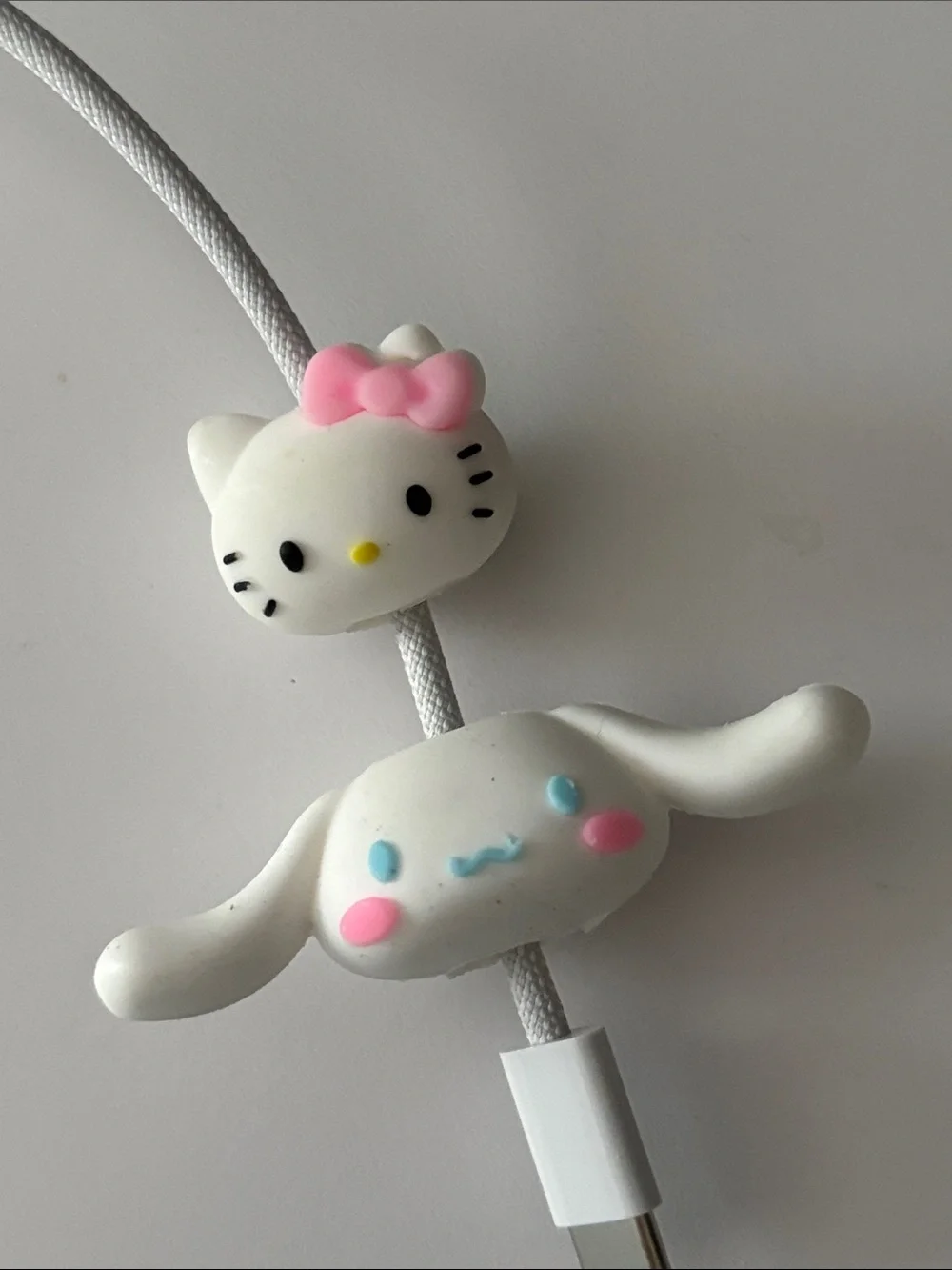 Hello Kitty Pink and White Plug Cover with Bow Accent & (2) Wire Protectors